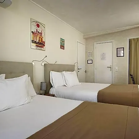 Hotel Des Congres Et Festivals 3*