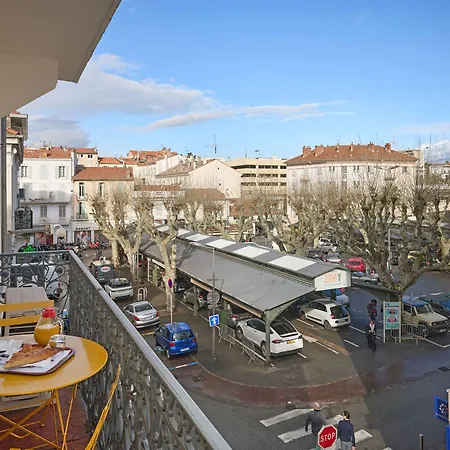 Hotel Des Congres Et Festivals