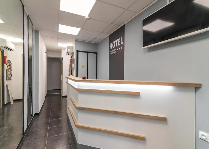 Hotel Des Congrès Et Festivals 3*