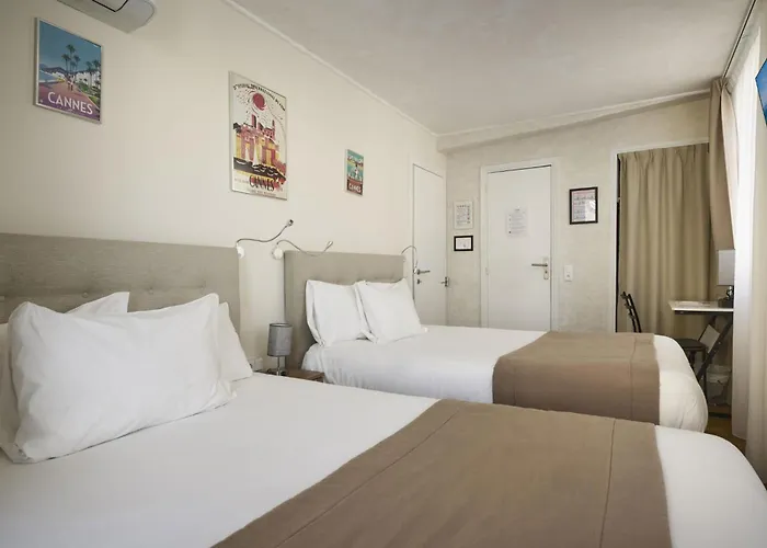 Des Congrès Et Festivals Hotel 3*