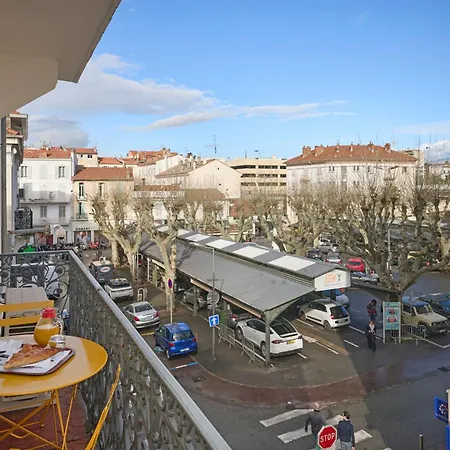 Hotel Des Congres Et Festivals 3*