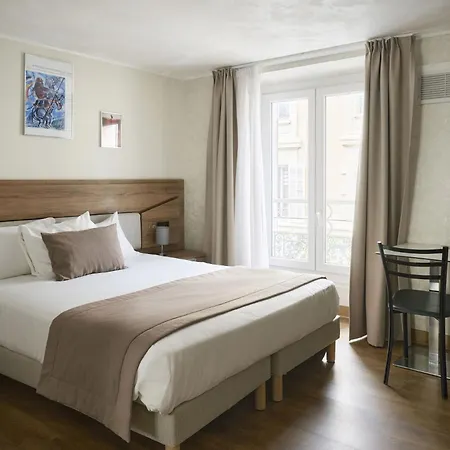 Des Congres Et Festivals מלון