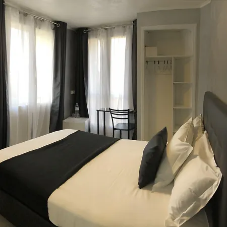 Des Congres Et Festivals 3* קאן