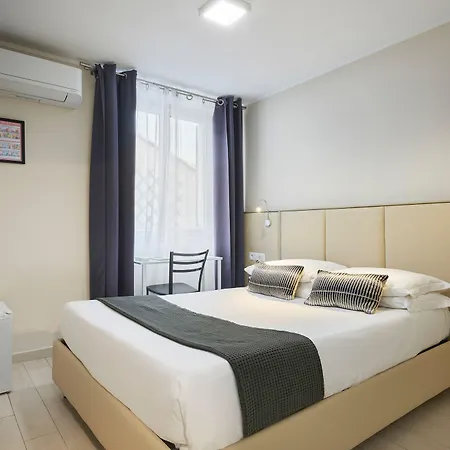 Des Congres Et Festivals 3* קאן