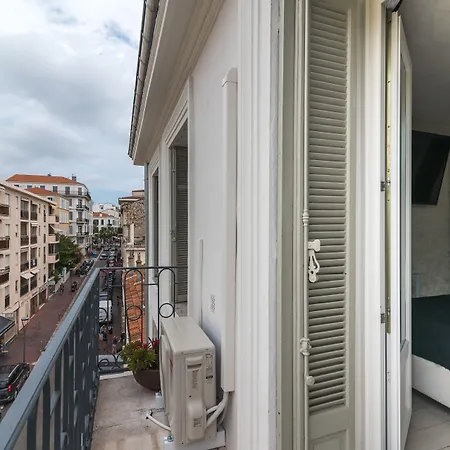 מלון Des Congres Et Festivals