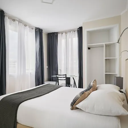 מלון Des Congres Et Festivals