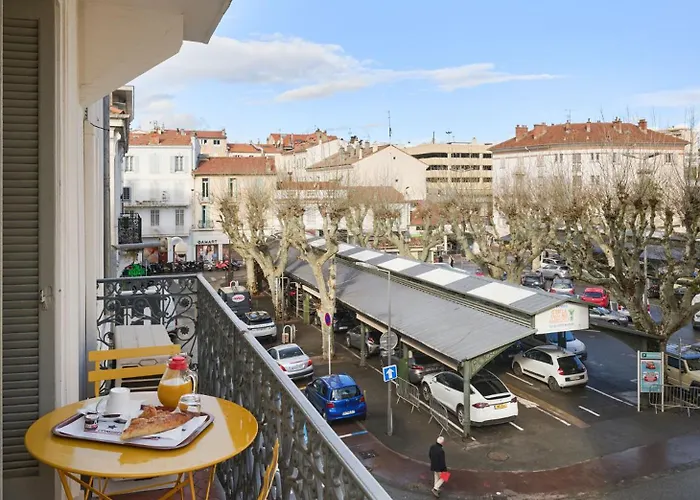 Des Congres Et Festivals Szálloda 3*